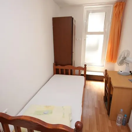 Apartment By The Sea - 8291